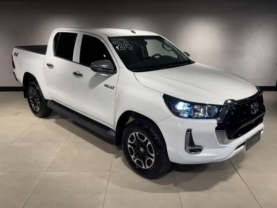 TOYOTA HILUX 2.8 D-4D TURBO DIESEL CD POWER PACK 4X4 AUTOMÁTICO TOYOTA HILUX 2.8 D-4D TURBO DIESEL CD POWER PACK 4X4 AUTOMÁTICO